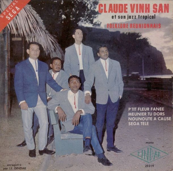 De gauche à droite : Claude Vinh-San, Jimmy Tarby (assis), Jean-Paul Clarisse (assis), Axel Trémoulu (debout) & Fred Espel.